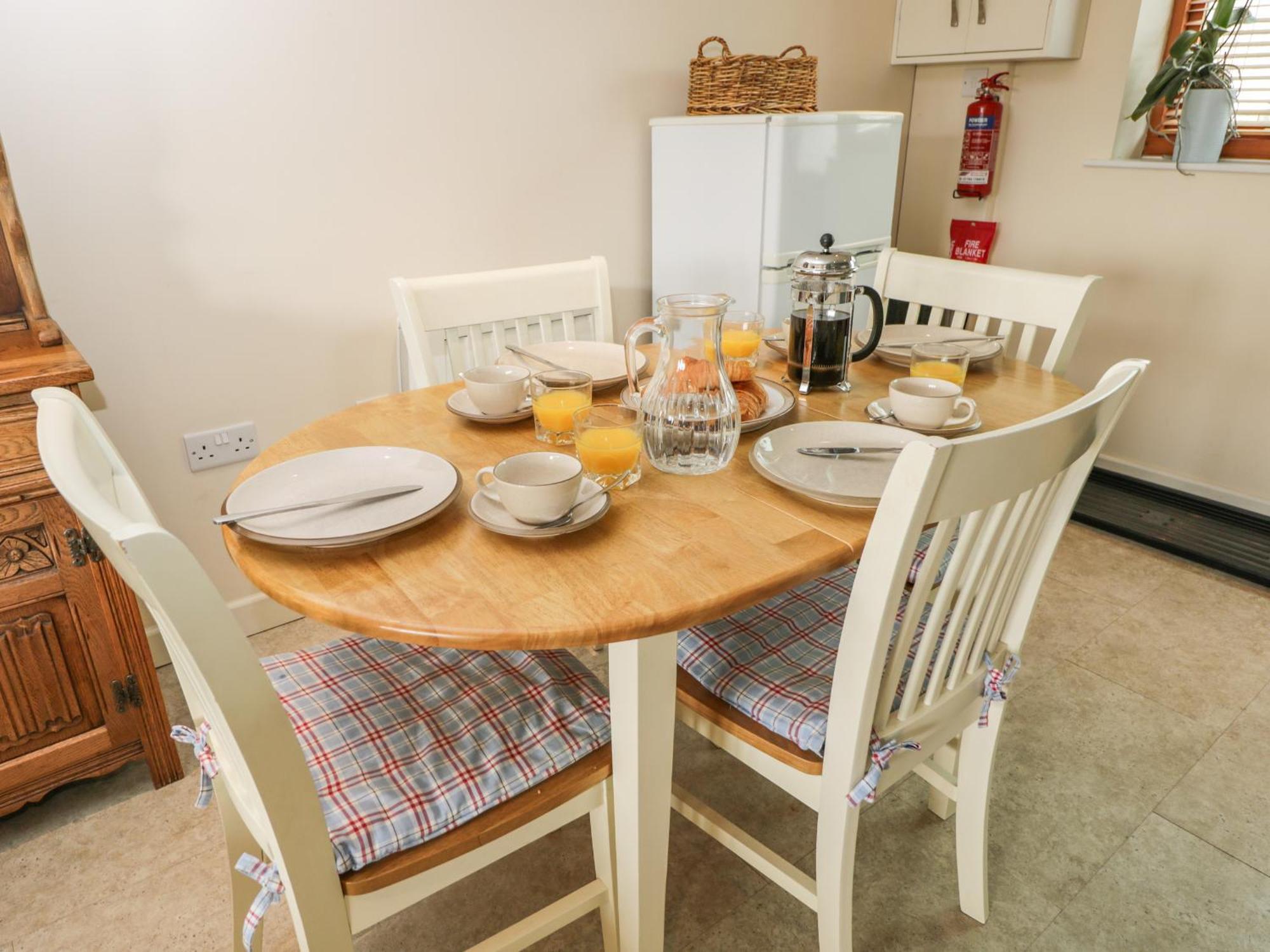 Brindle Cottage Lydiard Millicent Bagian luar foto